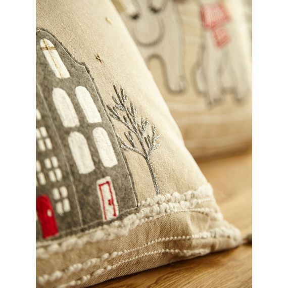 Подушка декоративная Snowy Town из коллекции New Year Essential, 30х45 см, Tkano, изображение 5