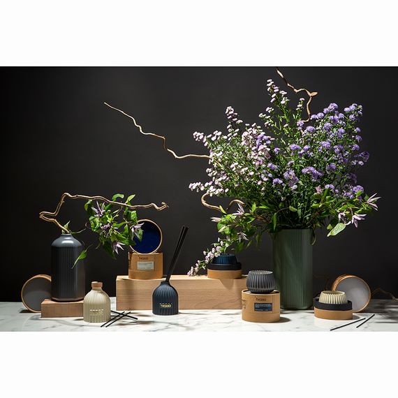 Свеча ароматическая Cypress, Jasmine & Patchouli из коллекции Edge, серый, 30 ч, Tkano, изображение 6