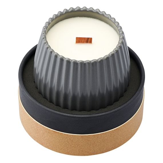 Свеча ароматическая с деревянным фитилём Vetiver & Black cypress из коллекции Edge, серый, 60 ч, Tkano, изображение 5