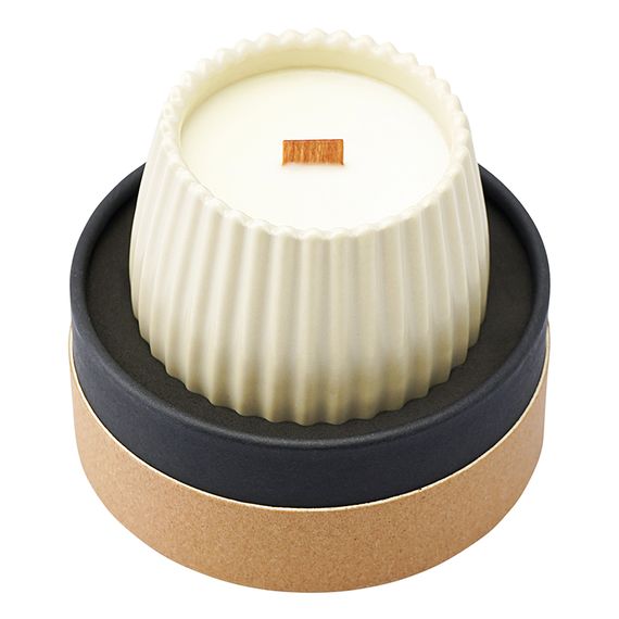 Свеча ароматическая с деревянным фитилём Nutmeg, Leather & Vanilla из коллекции Edge, бежевый, 60 ч, Tkano, изображение 3