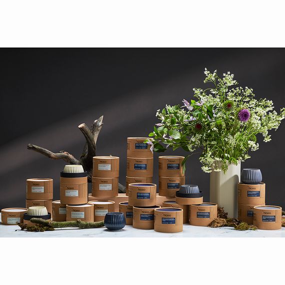 Свеча ароматическая Cypress, Jasmine & Patchouli из коллекции Edge, бежевый, 30 ч, Tkano, изображение 7