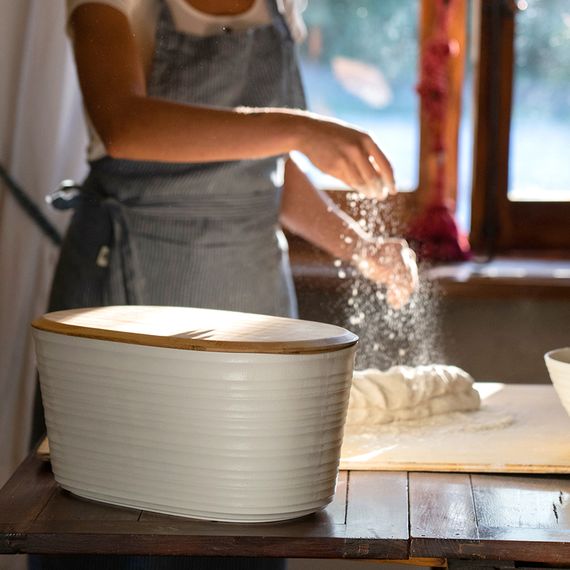 Хлебница с бамбуковой крышкой Tierra, 10 л, молочно-белая, Guzzini, изображение 2